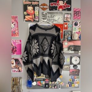 Vintage retro honors sweater